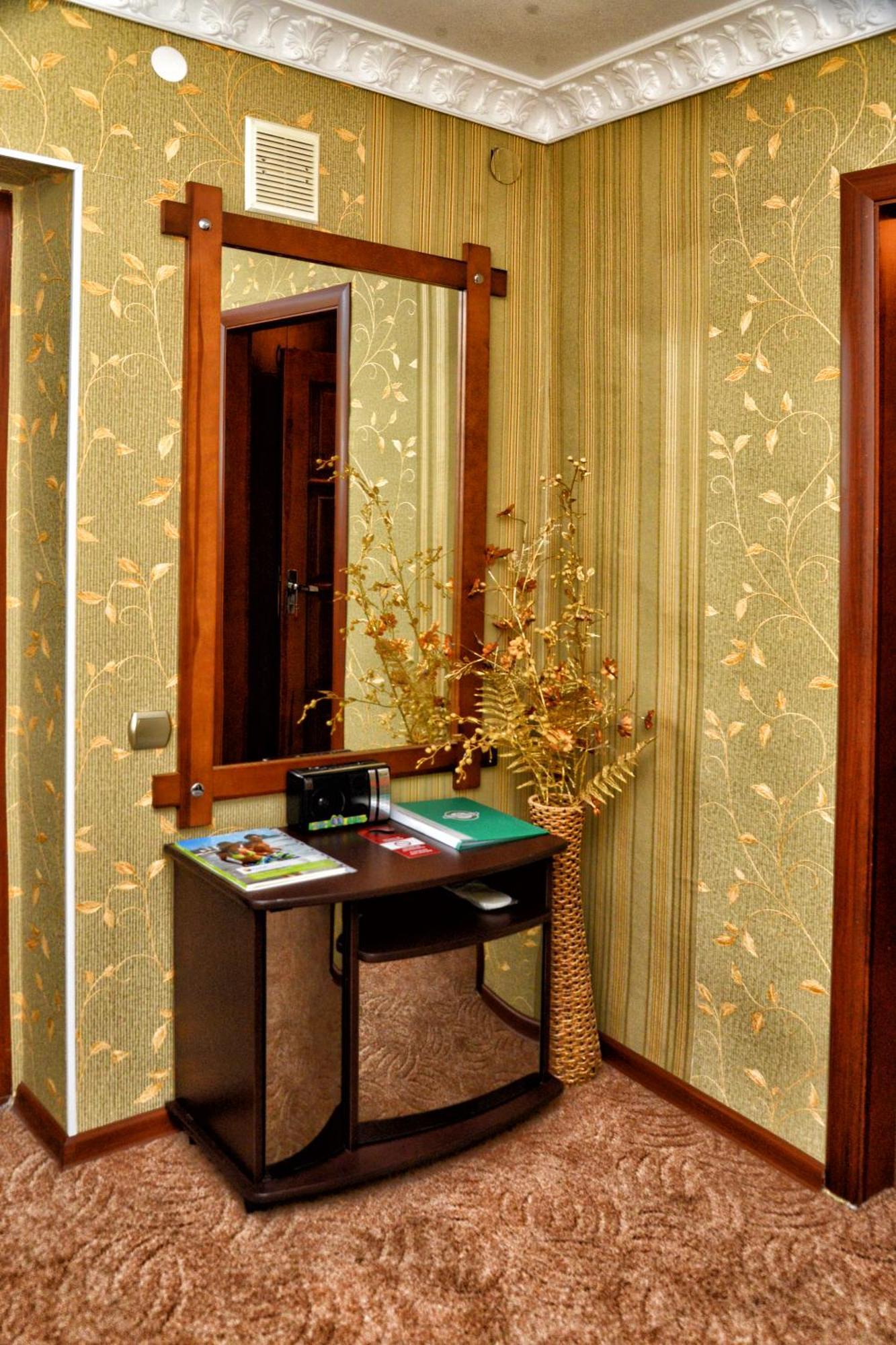 Green City Hotel Mykolaiv Eksteriør billede