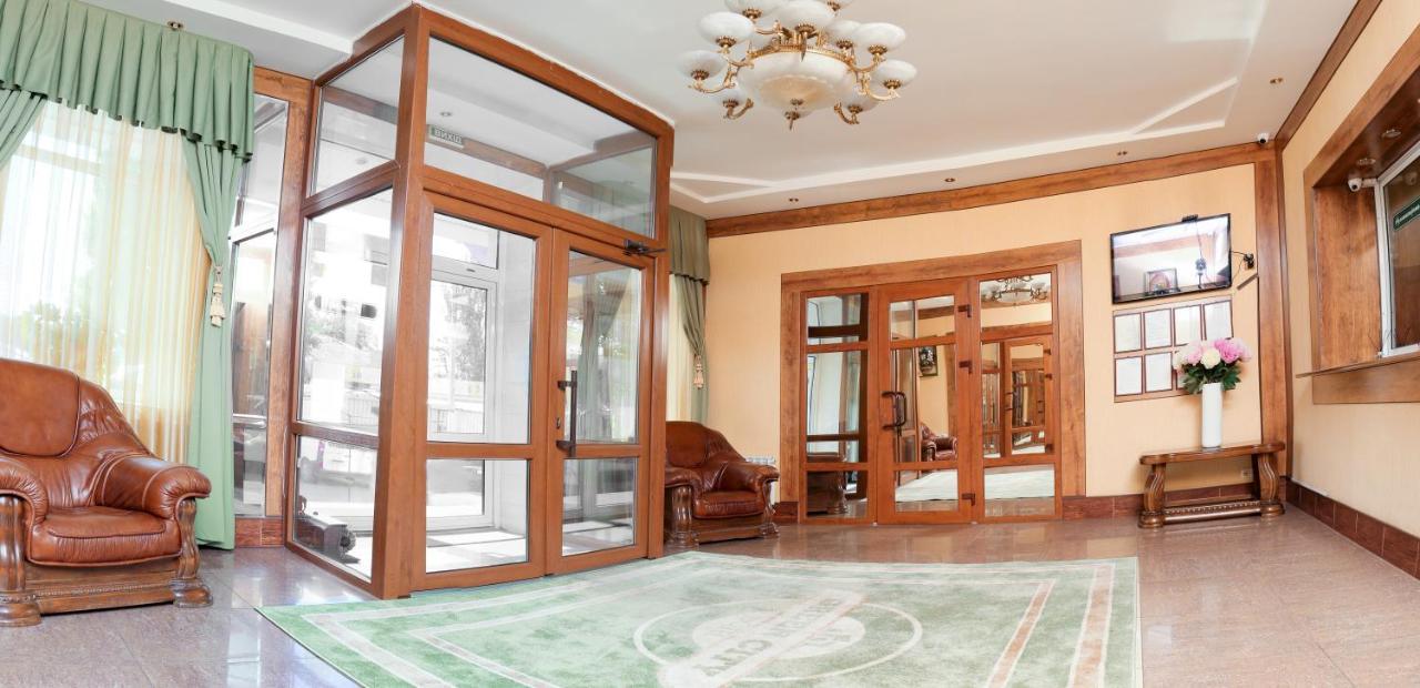 Green City Hotel Mykolaiv Eksteriør billede